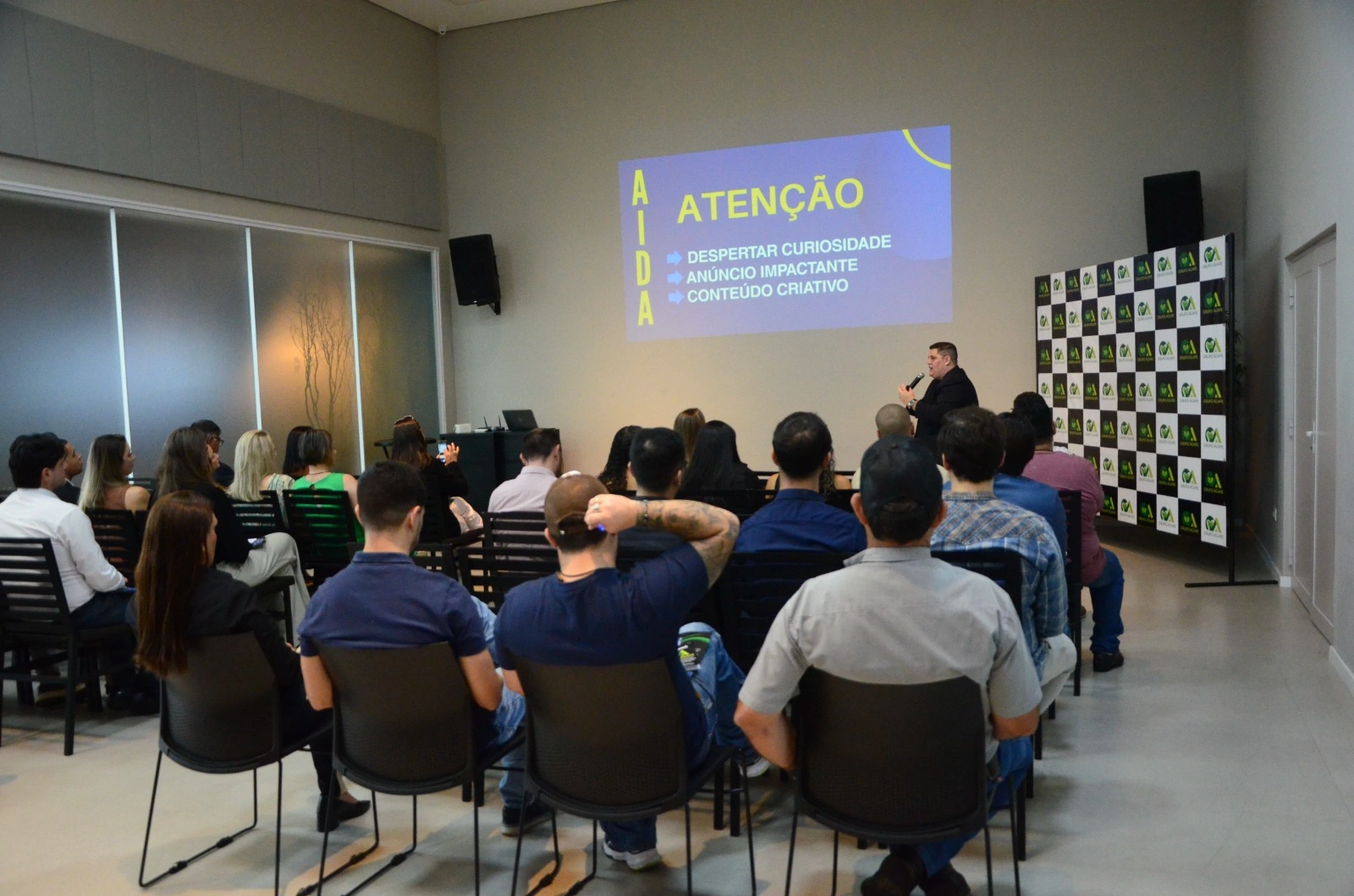 Palestra Grupo Ágape